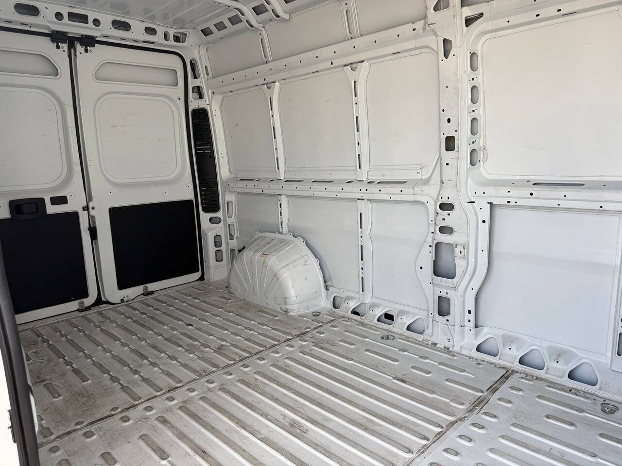 Used 2025 RAM ProMaster 2500 w/ Convenience Group FWD image 29