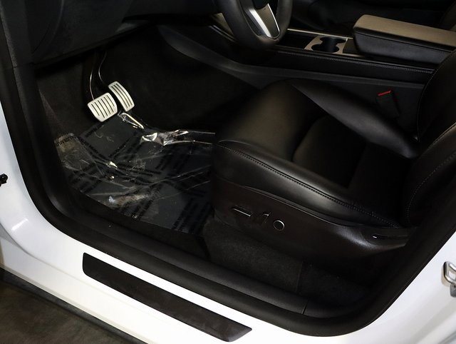 Used 2022 Tesla Model Y Performance image 23