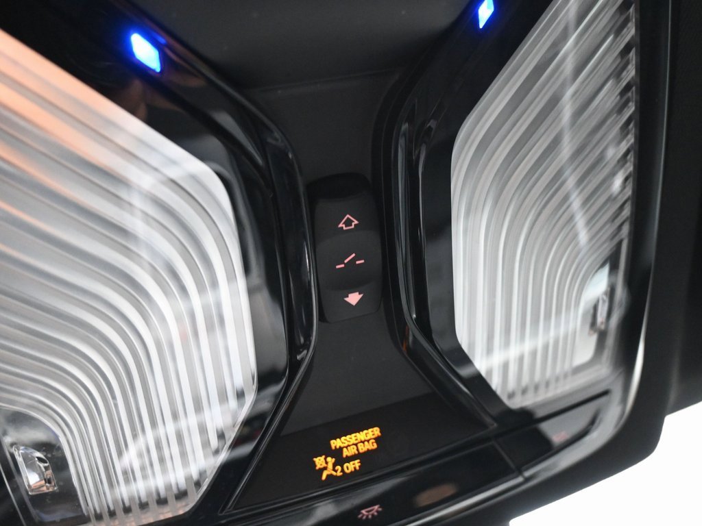 Used 2021 BMW 330i xDrive Sedan w/ Convenience Package image 18