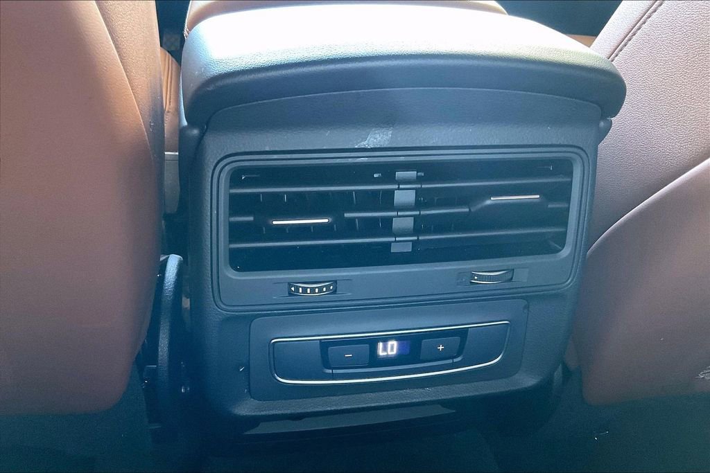 Used 2025 Audi Q7 3.0T Premium Plus image 16