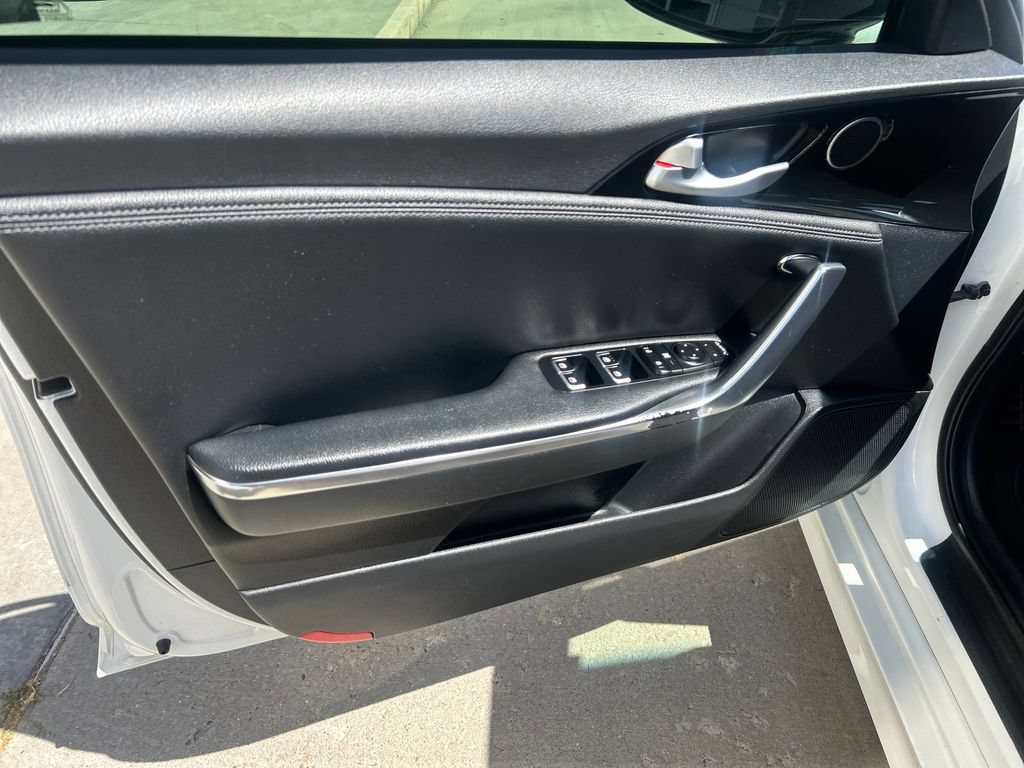 Used 2022 Kia Stinger GT-Line AWD/4WD image 11