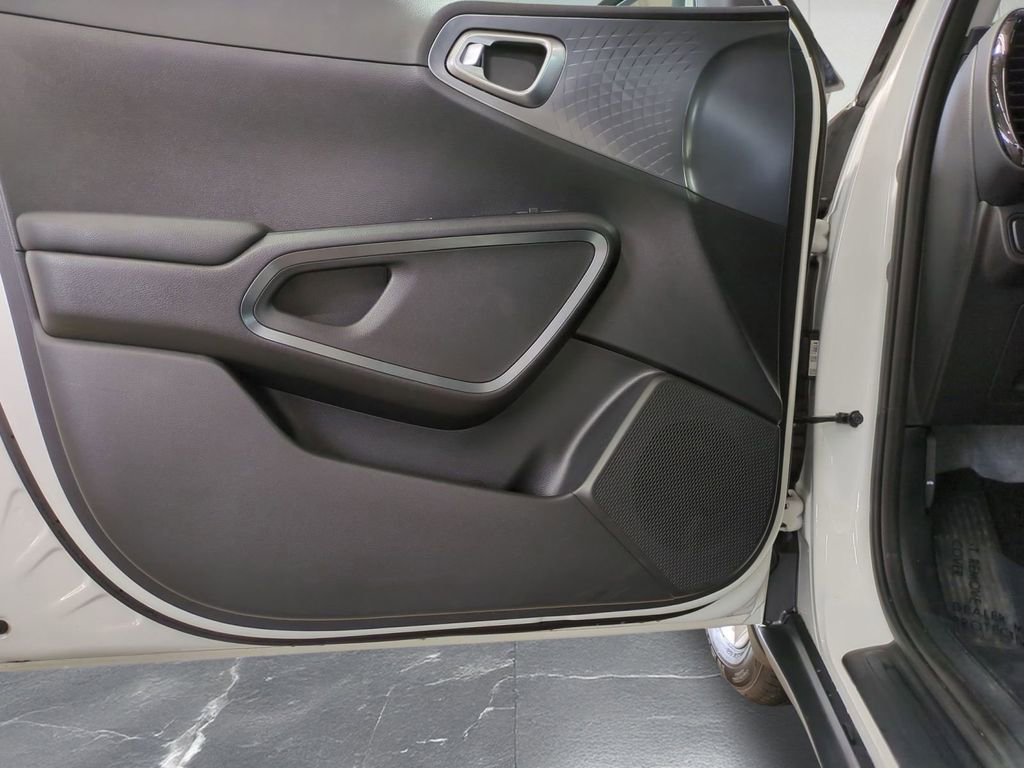 Used 2022 Kia Soul S image 14