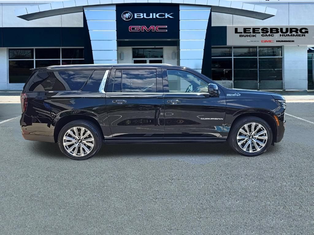 Used 2025 Chevrolet Suburban High Country AWD/4WD image 8
