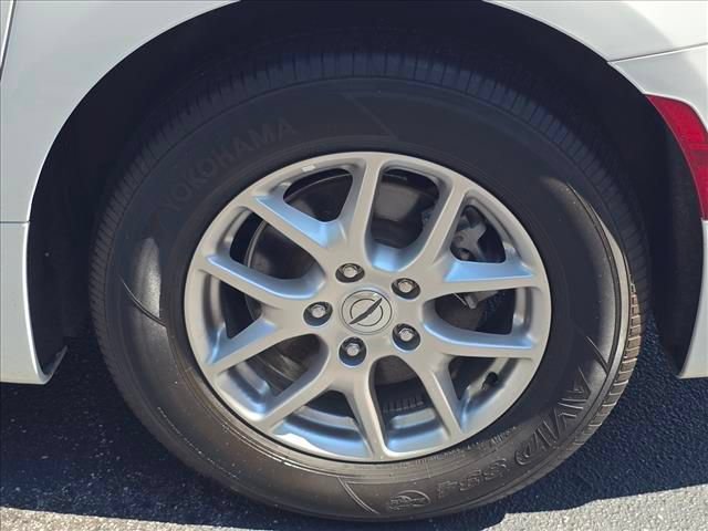 Used 2023 Chrysler Pacifica Touring-L FWD image 12
