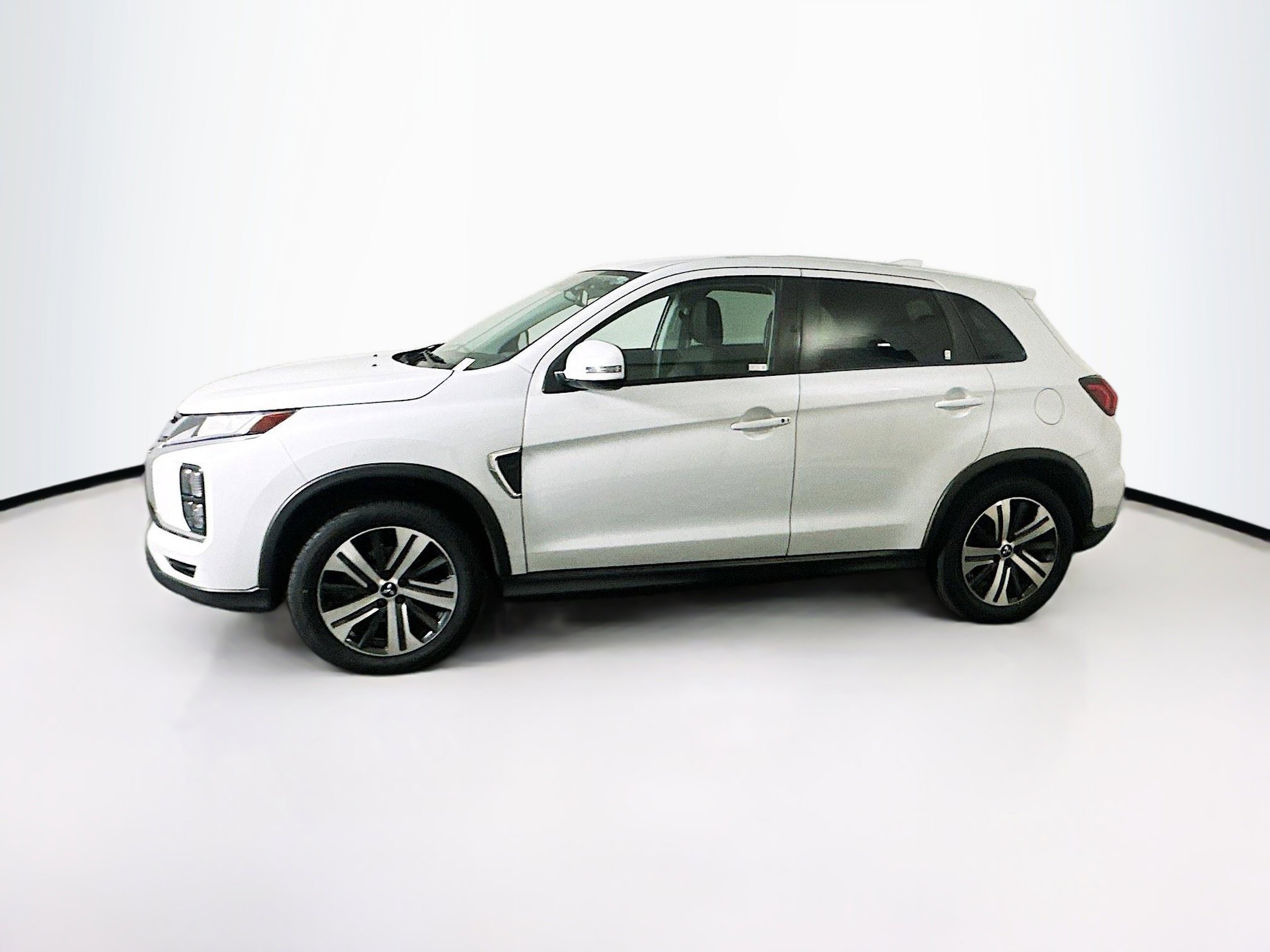 Used 2022 Mitsubishi Outlander Sport SE image 4