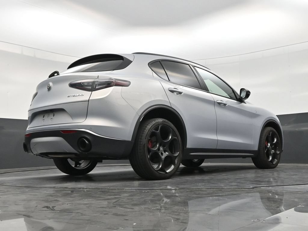 Used 2024 Alfa Romeo Stelvio Ti w/ Performance Driving Package AWD/4WD image 24
