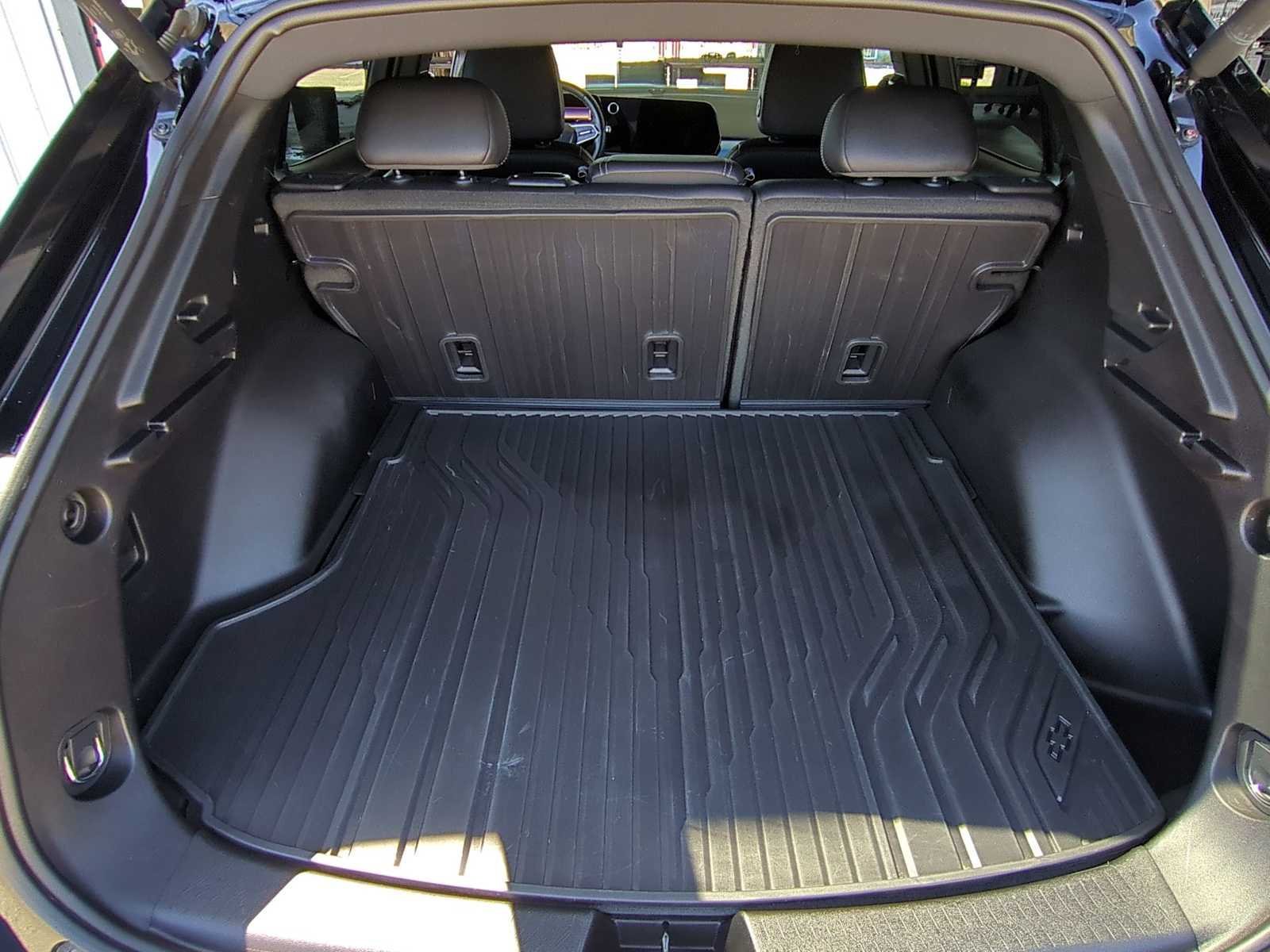Used 2024 Chevrolet Equinox EV LT FWD image 25