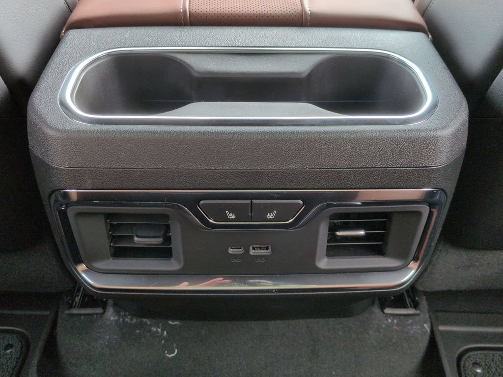 New 2026 GMC Sierra 3500 Denali Ultimate w/ LPO, Black Badging Package AWD/4WD image 19