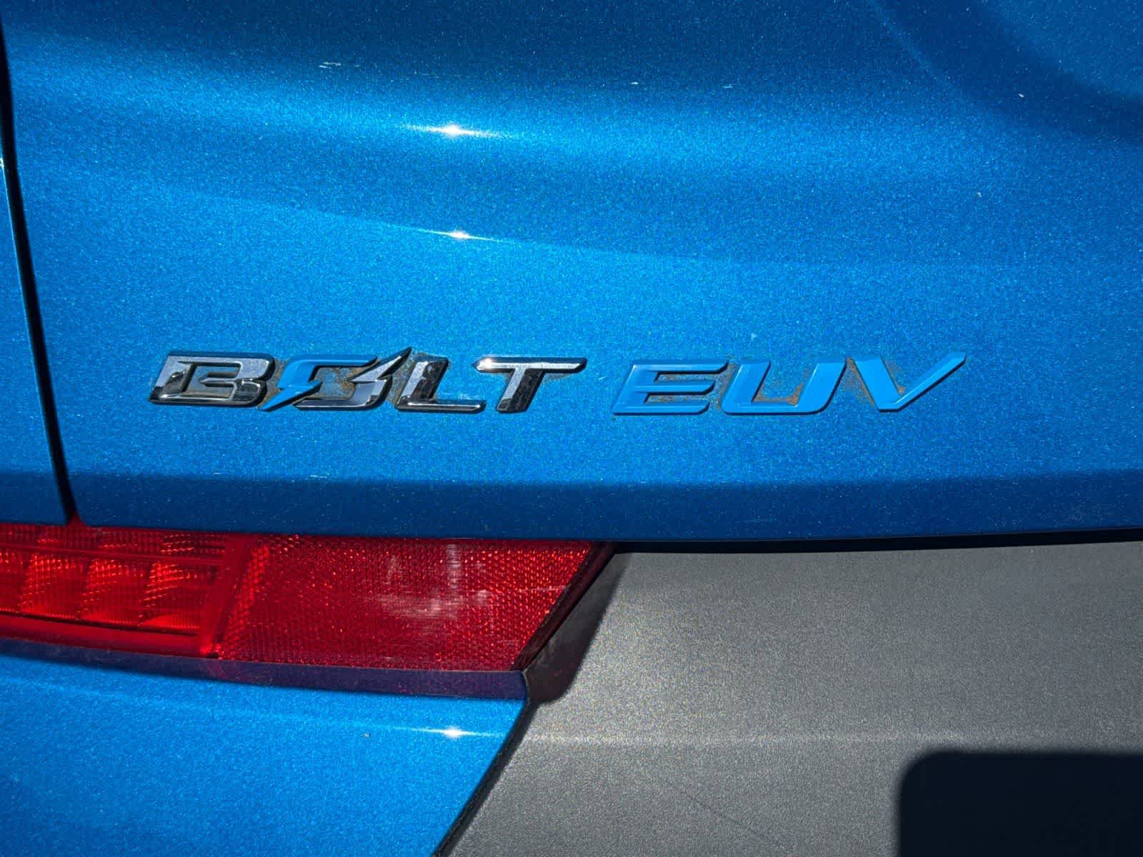 Used 2022 Chevrolet Bolt EUV Premier w/ Sun & Sound Package FWD image 10
