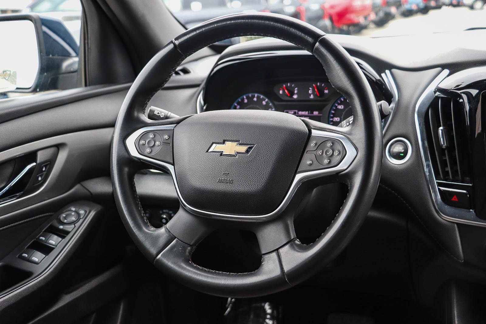 Used 2023 Chevrolet Traverse LT FWD image 15