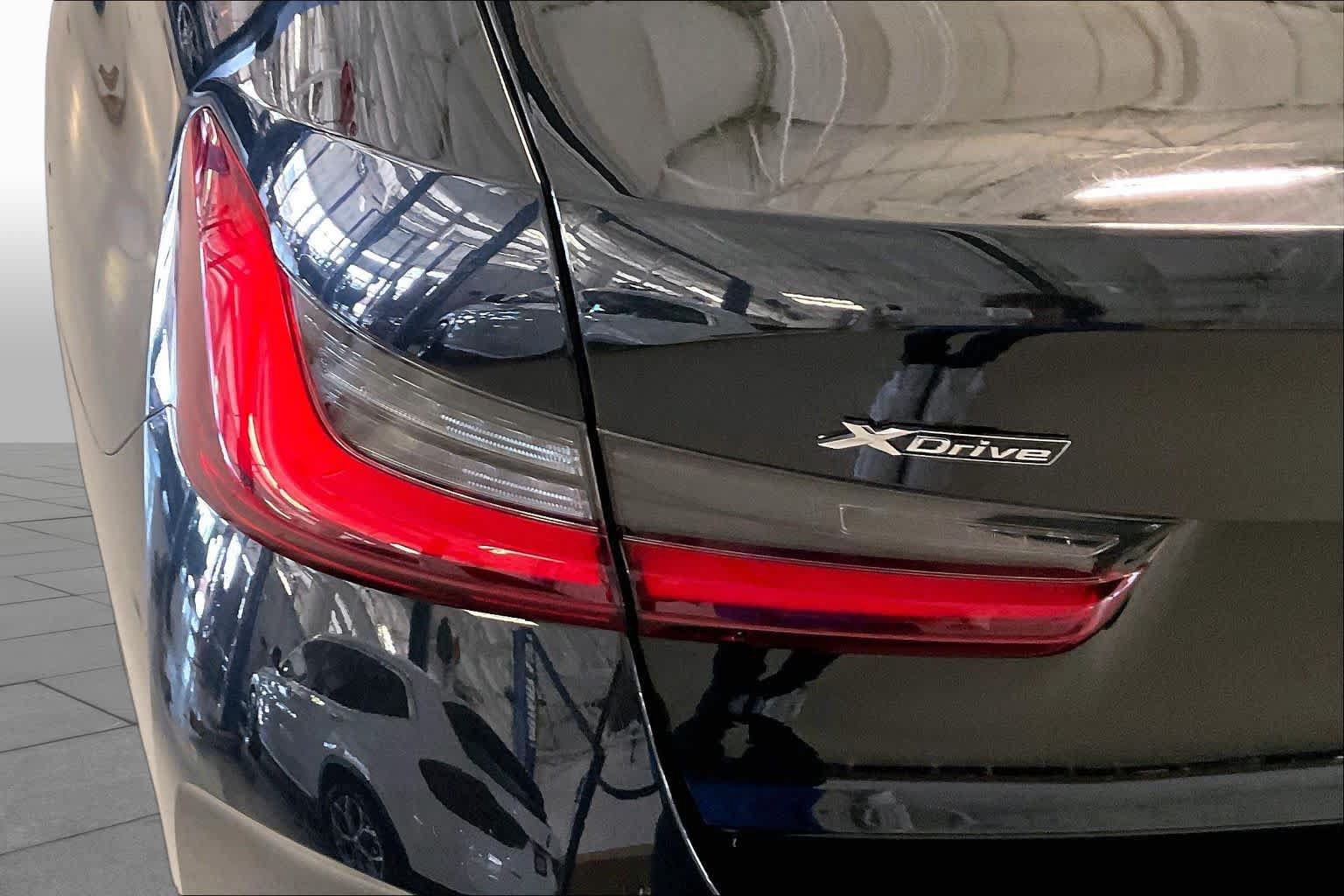 Used 2025 BMW 330i xDrive Sedan AWD/4WD image 26