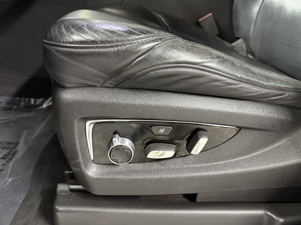 Used 2016 Cadillac Escalade ESV Platinum image 9