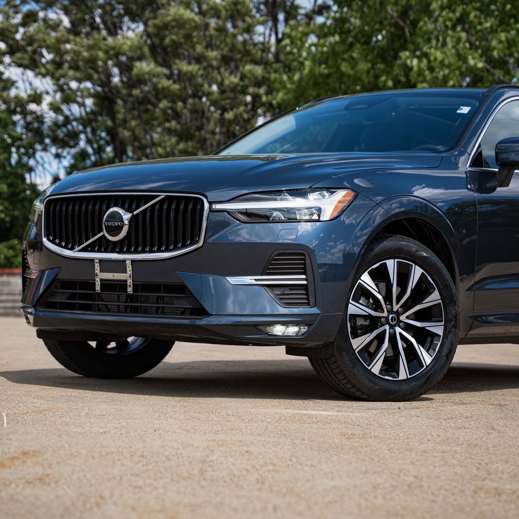 Certified 2023 Volvo XC60 B5 Core w/ Climate Package AWD/4WD image 2