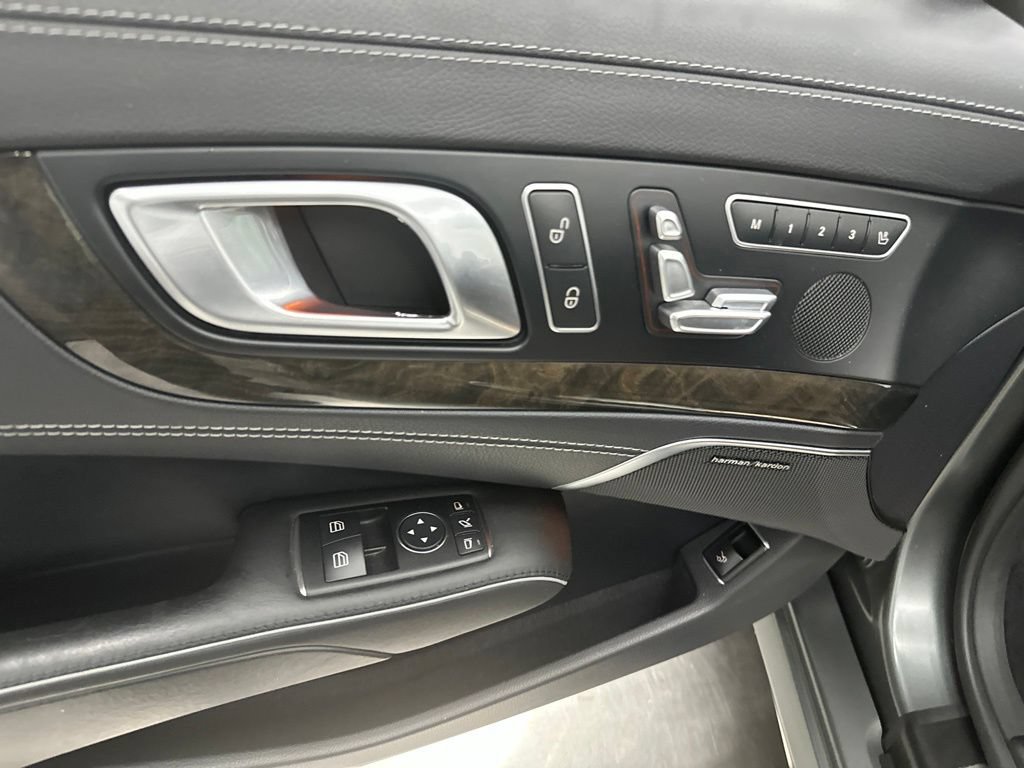 Used 2014 Mercedes-Benz SL 550 image 13