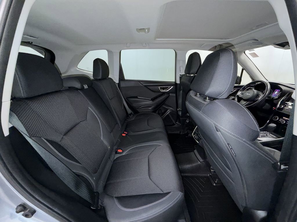 Used 2022 Subaru Forester Premium image 16