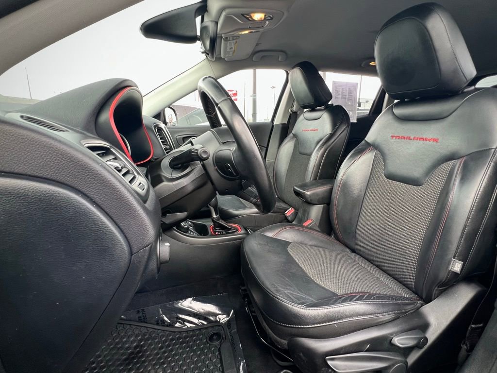 Used 2018 Jeep Compass Trailhawk AWD/4WD image 17