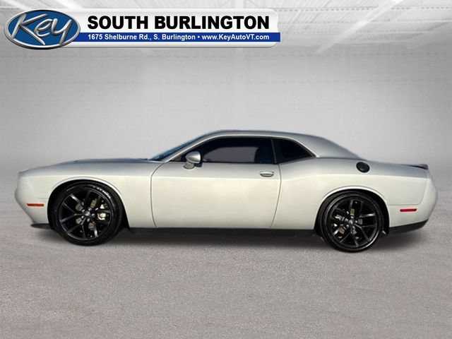 Used 2022 Dodge Challenger SXT w/ Blacktop Package RWD image 4