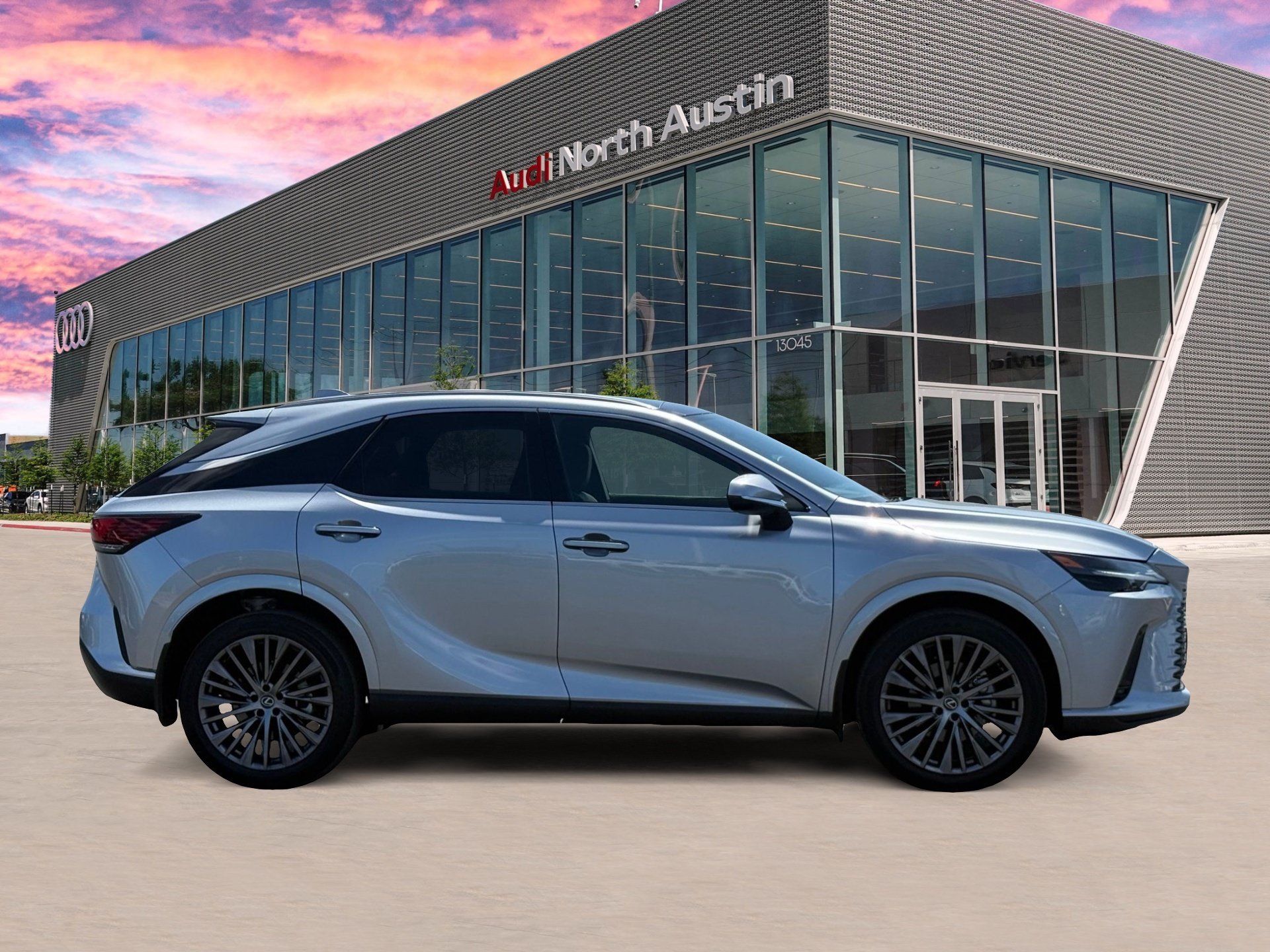 Used 2023 Lexus RX 350 FWD w/ Accessory Package (Z1) image 4