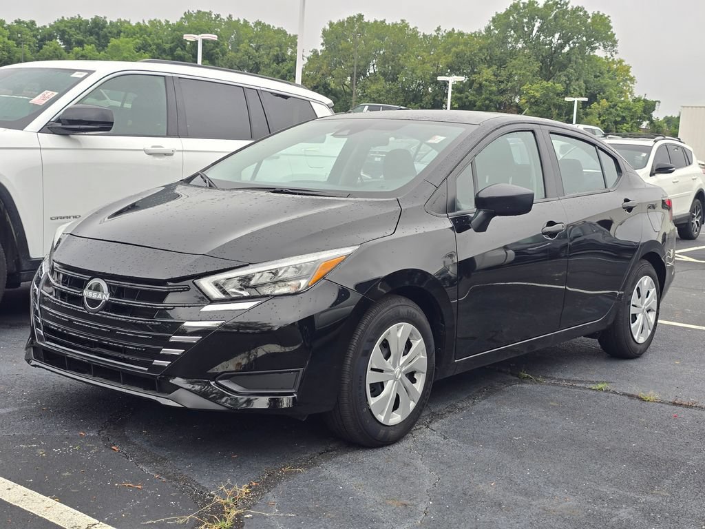 Used 2025 Nissan Versa S w/ Trunk Package FWD image 3