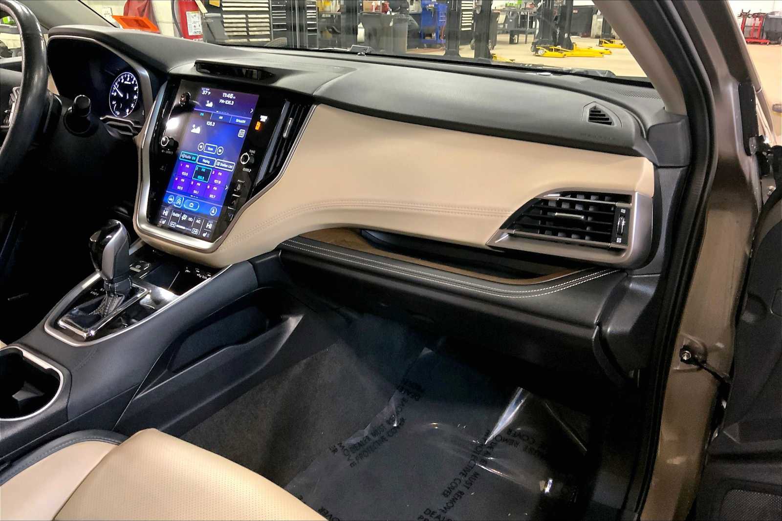 Certified 2021 Subaru Outback Limited image 18