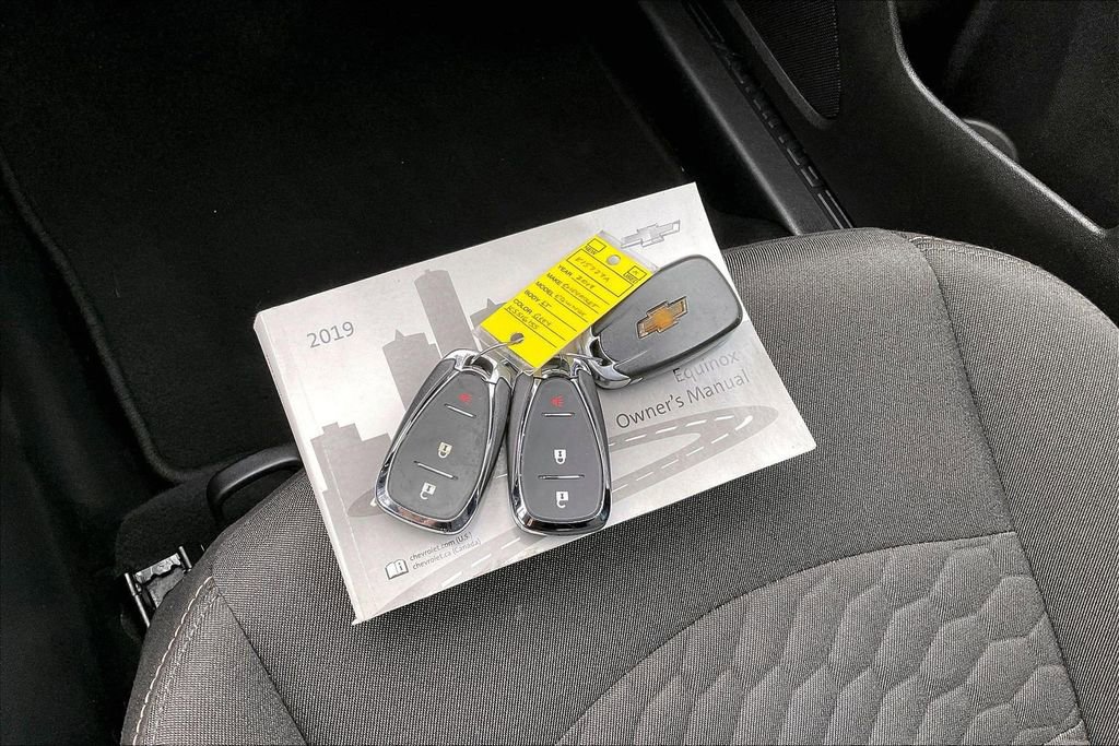 Used 2019 Chevrolet Equinox LT image 11