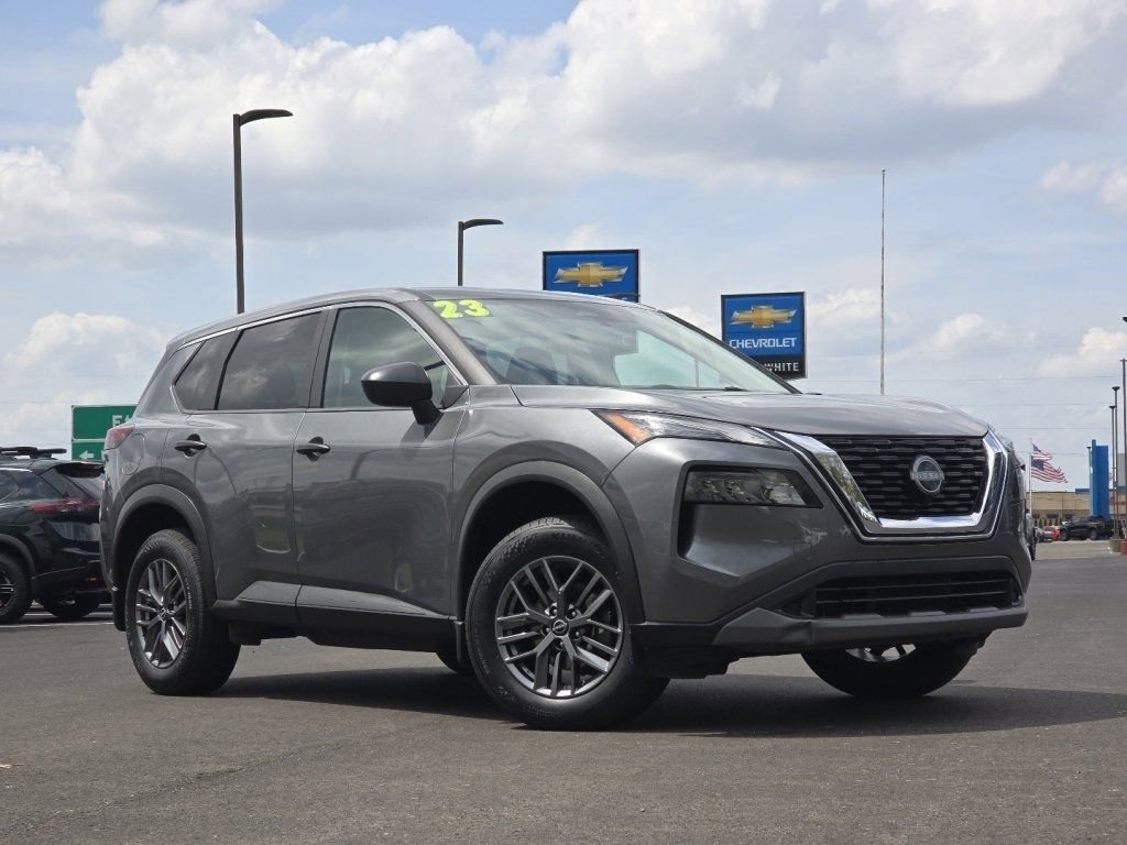 Used 2023 Nissan Rogue S AWD/4WD image 2