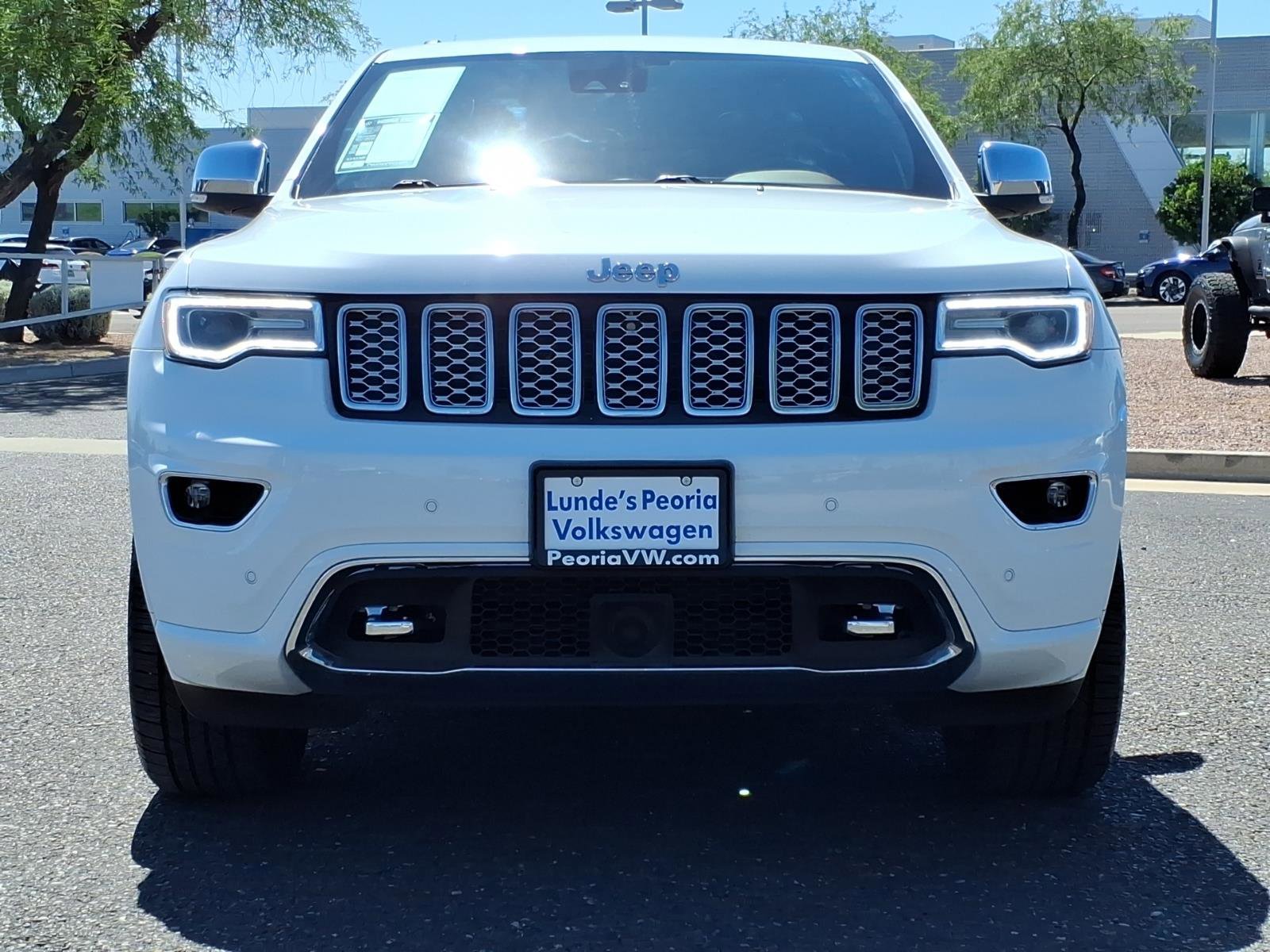Used 2020 Jeep Grand Cherokee Overland image 2