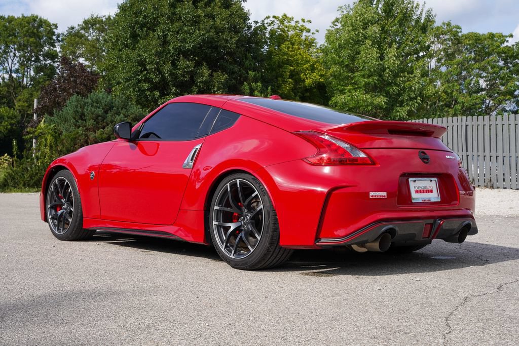Used 2017 Nissan 370Z NISMO RWD image 5