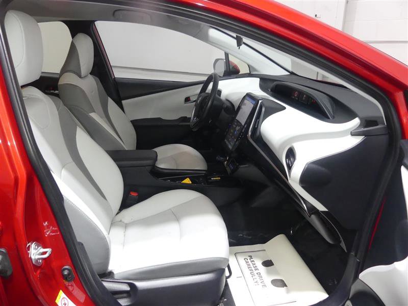 Used 2021 Toyota Prius Prime XLE image 21