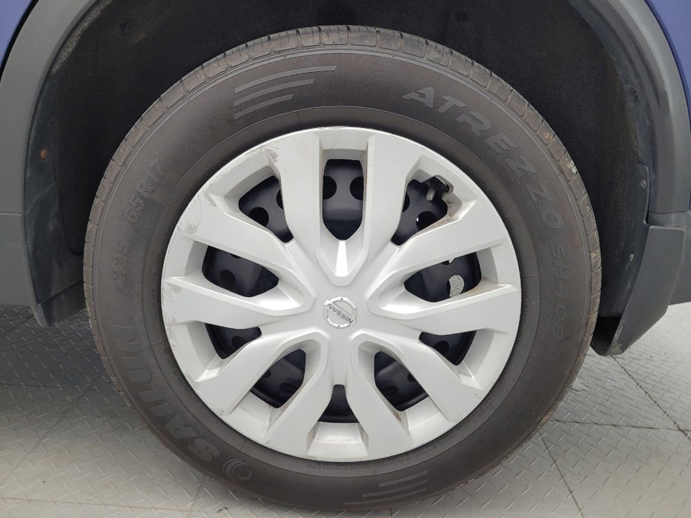 Used 2017 Nissan Rogue S AWD/4WD image 31
