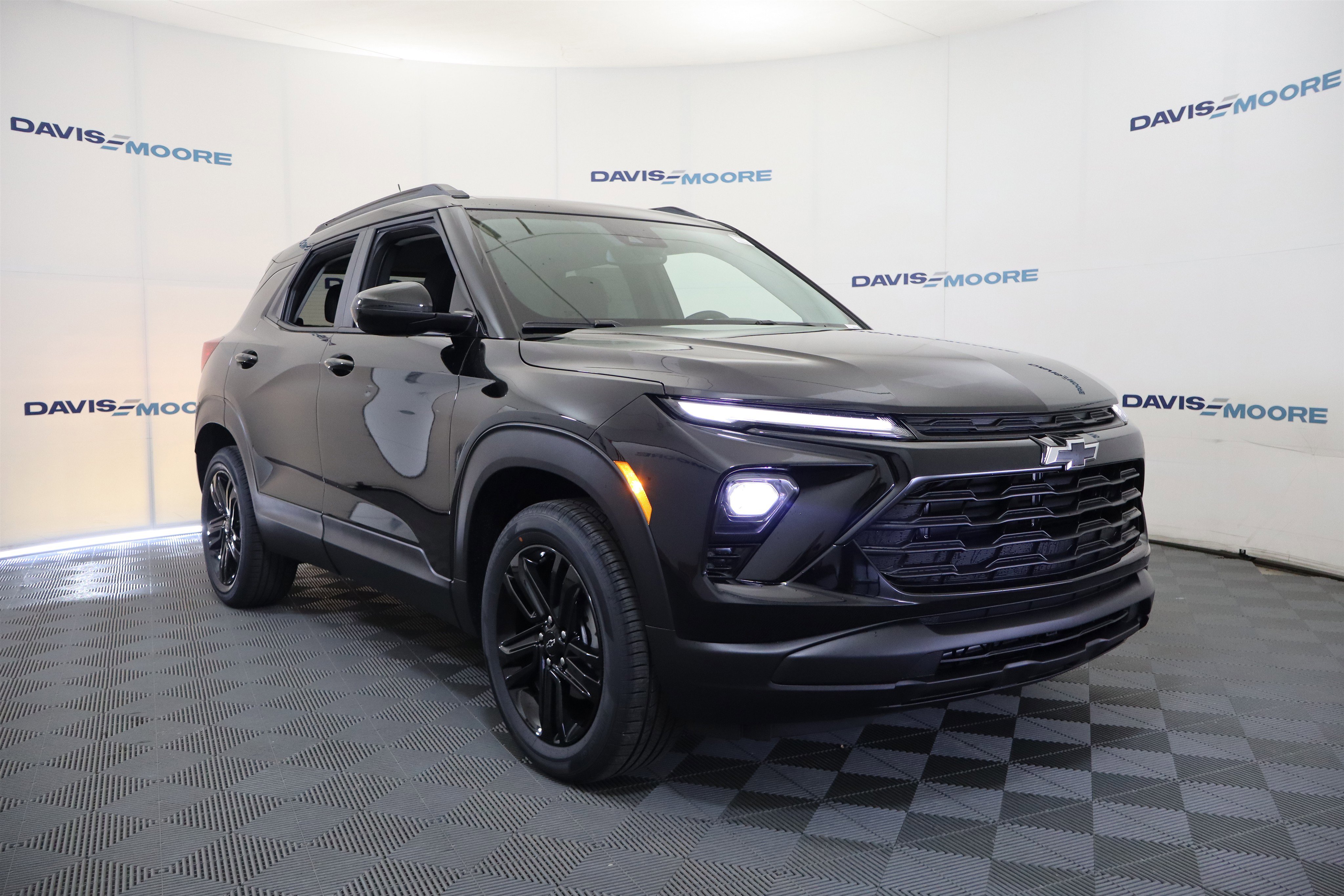 New 2026 Chevrolet TrailBlazer LT w/ Convenience Package AWD/4WD image 3