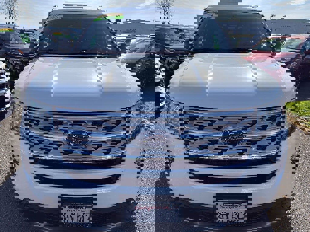 Used 2019 Ford Explorer XLT w/ Class III Trailer Tow Package image 7