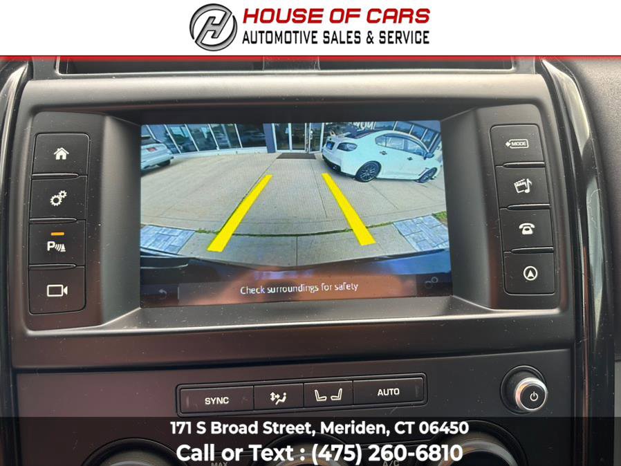 Used 2017 Land Rover Discovery SE image 41