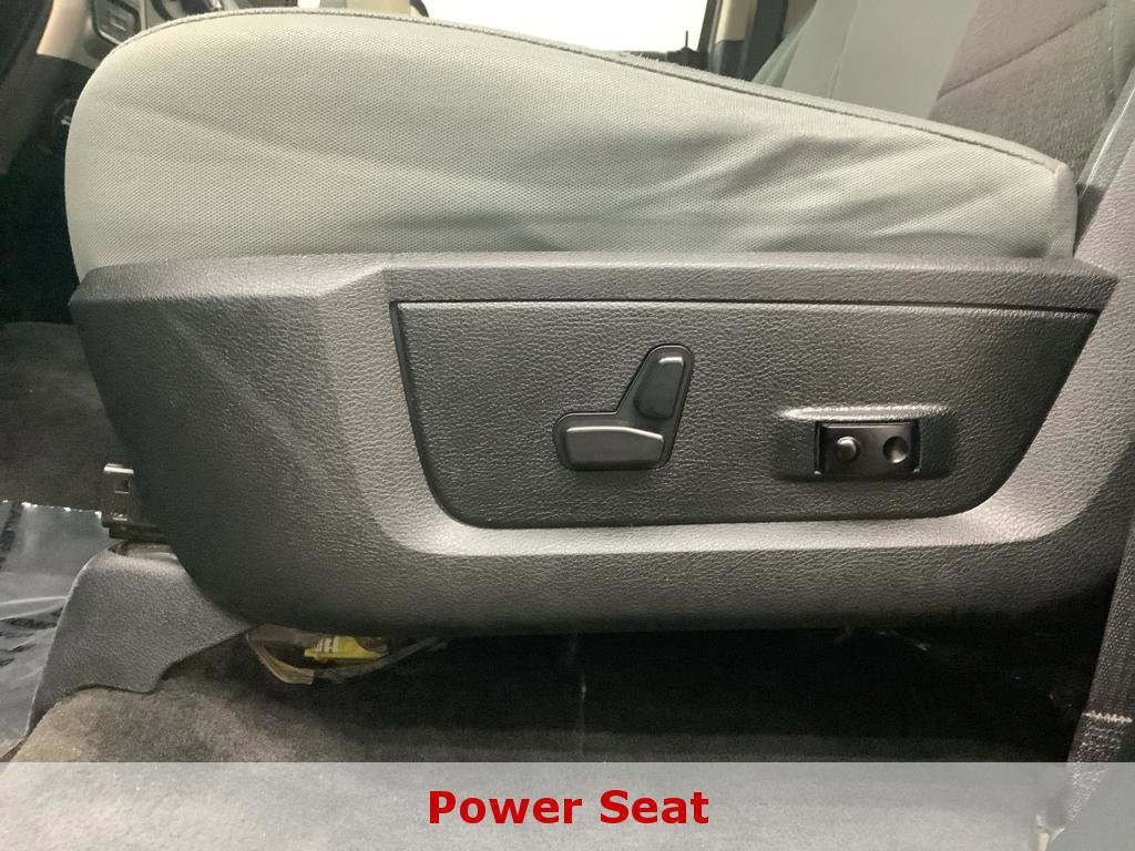 Used 2018 RAM 1500 Classic SLT image 13