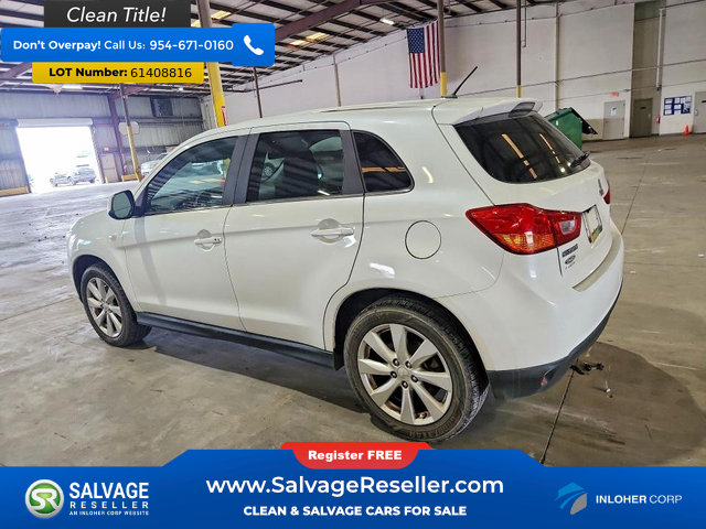 Used 2014 Mitsubishi Outlander Sport SE AWD/4WD image 3