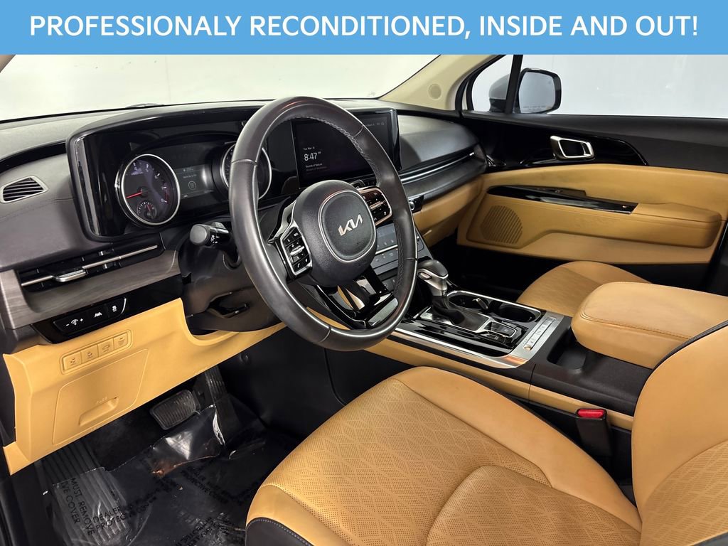 Certified 2024 Kia Carnival EX image 7