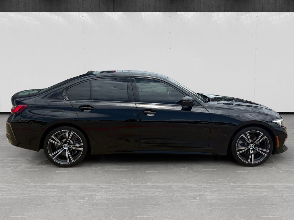 Used 2023 BMW 330i Sedan w/ Convenience Package RWD image 6