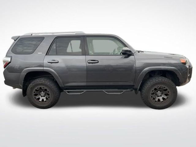 Used 2016 Toyota 4Runner SR5 image 5