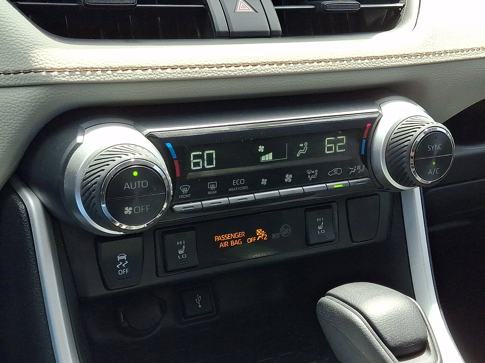 Certified 2021 Toyota RAV4 XLE w/ Convenience Package AWD/4WD image 18