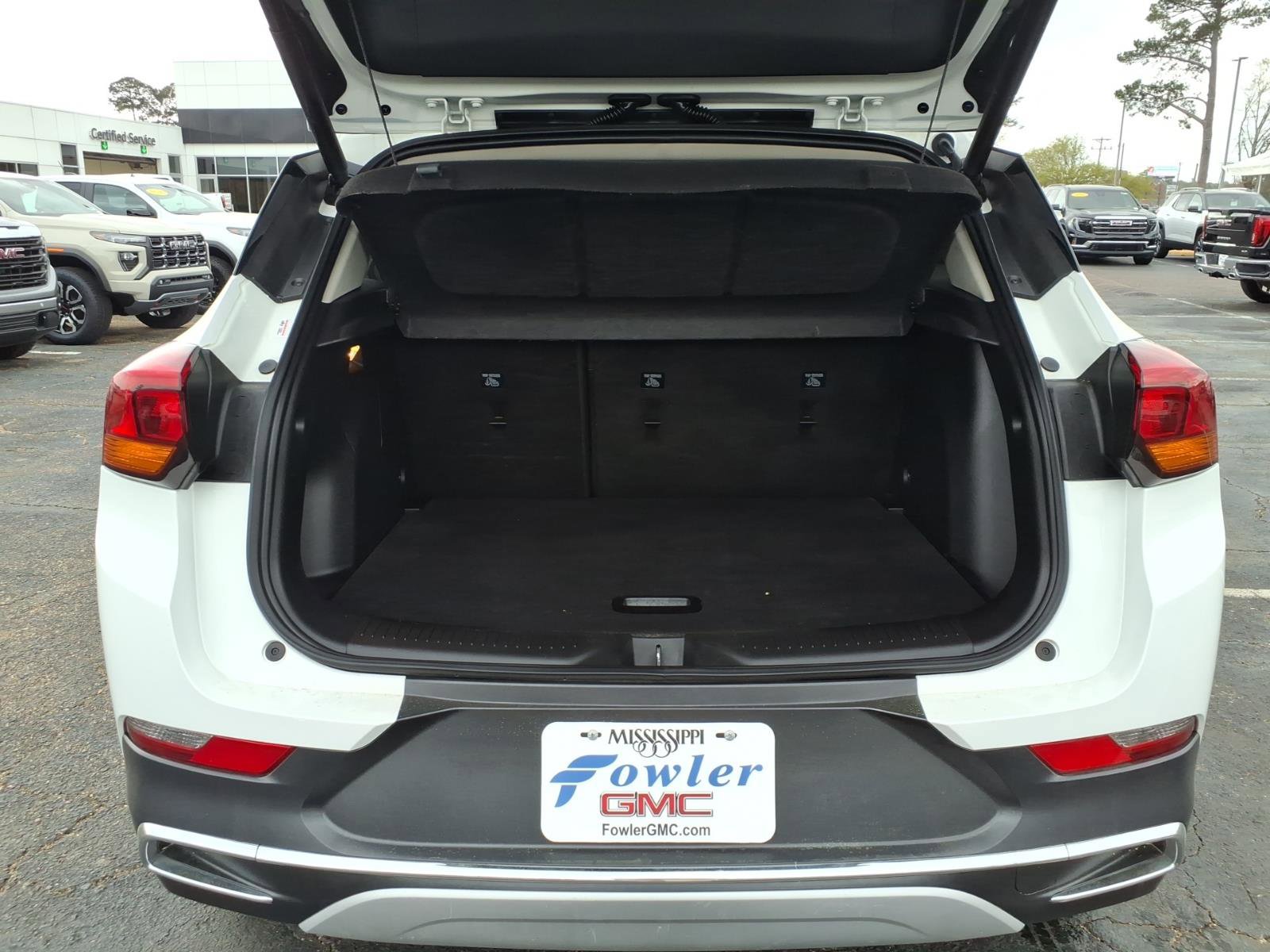 Used 2020 Buick Encore GX Essence image 5