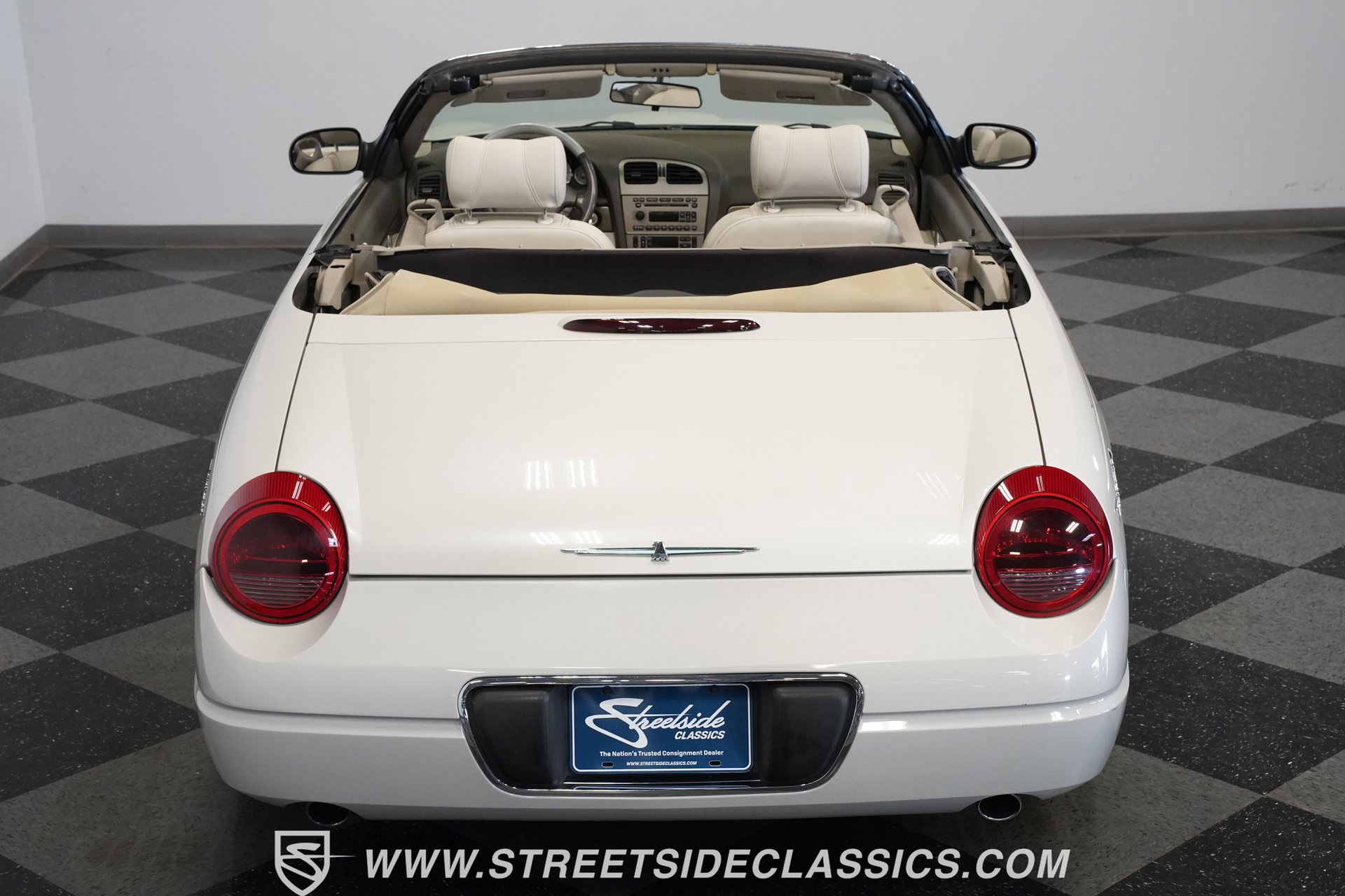 Used 2005 Ford Thunderbird 50th Anniversary image 34