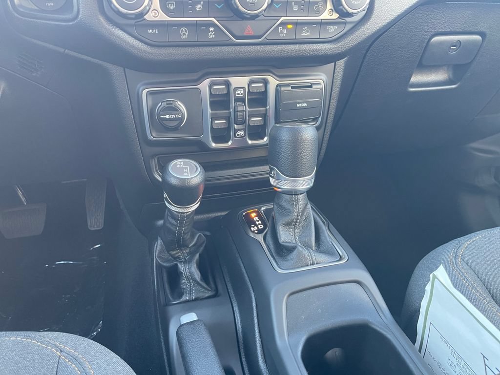 New 2026 Jeep Gladiator Sport AWD/4WD image 11