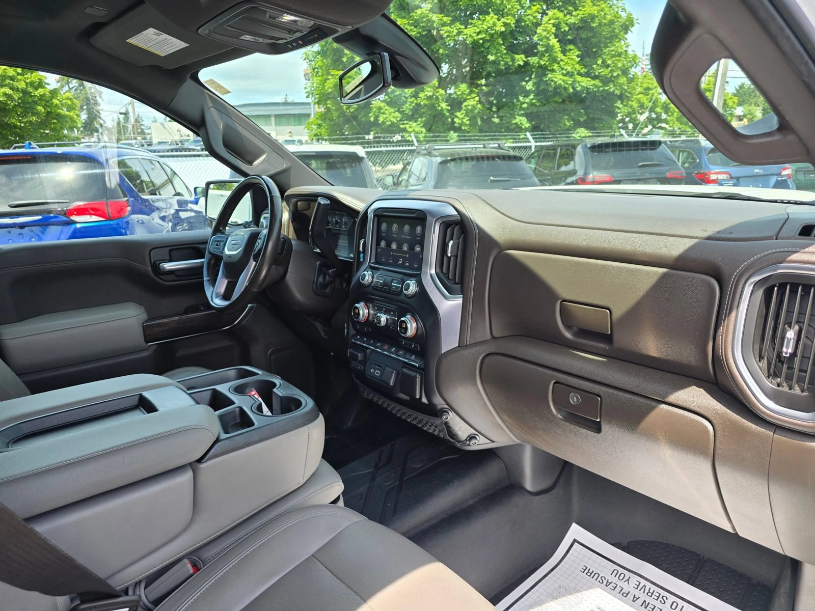 Used 2020 GMC Sierra 1500 SLT w/ Driver Alert Package II AWD/4WD image 10