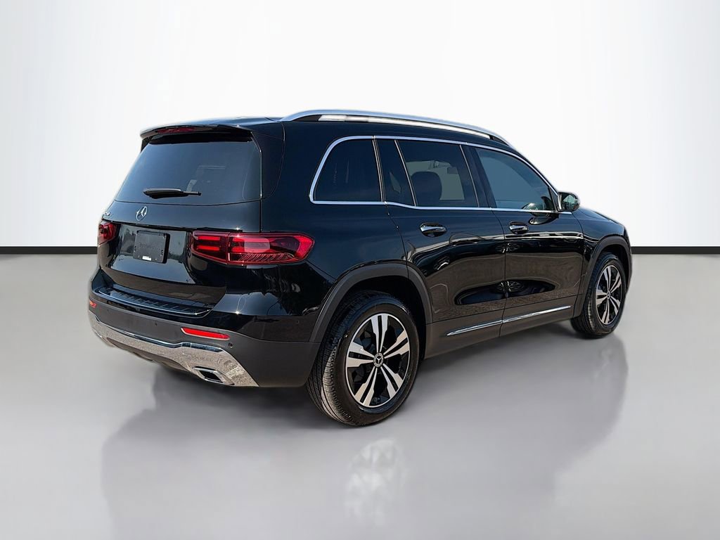 Used 2024 Mercedes-Benz GLB 250 image 3