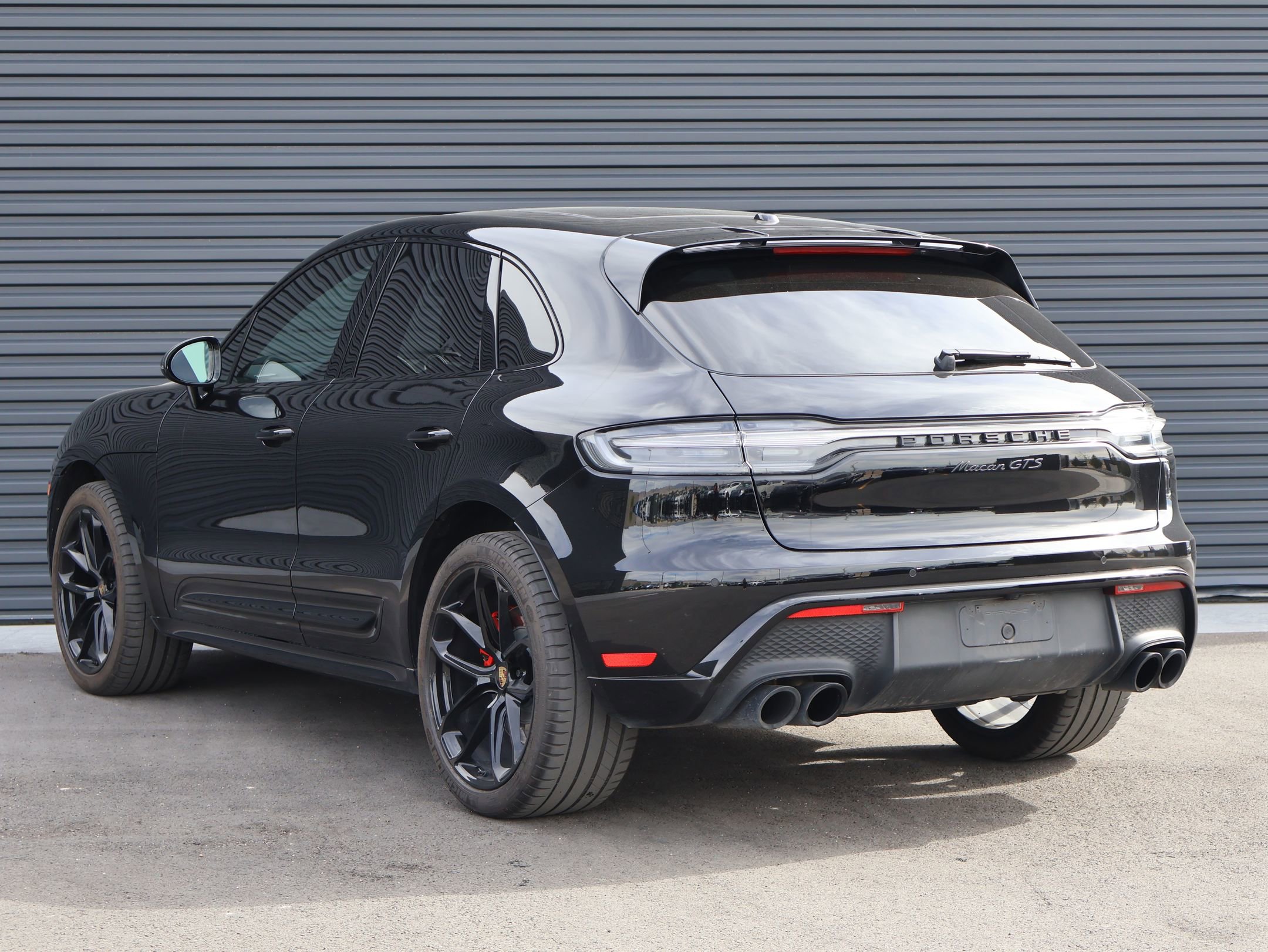 Certified 2024 Porsche Macan GTS image 3