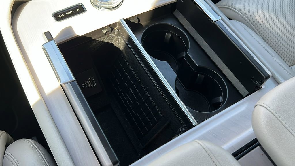 Certified 2025 Lincoln Navigator Reserve image 19