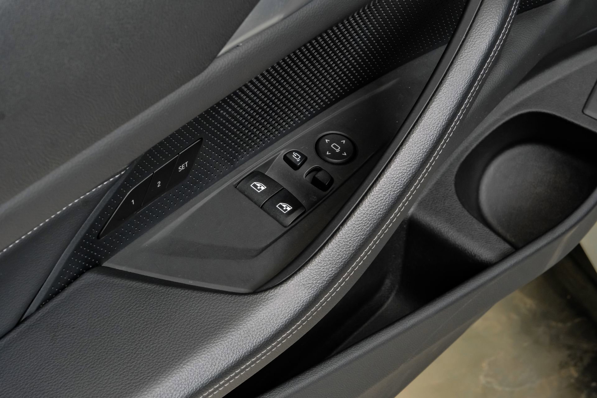 Used 2025 BMW 430i Coupe w/ Premium Package RWD image 40