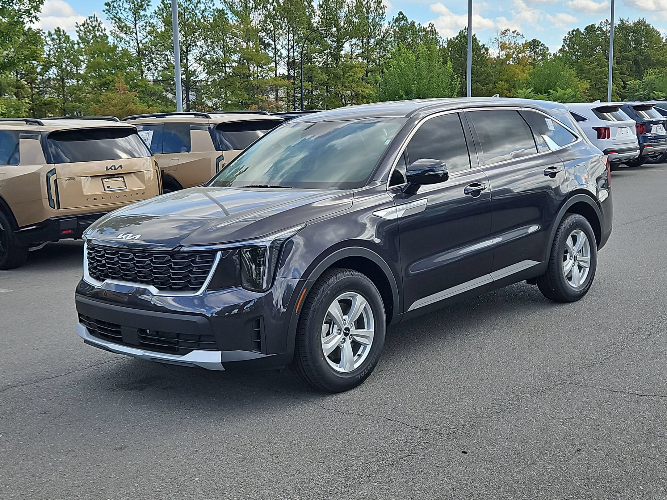 New 2026 Kia Sorento LX FWD image 3