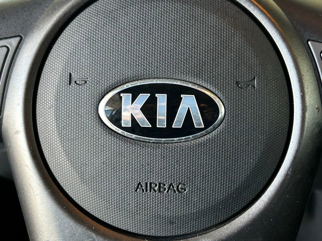Used 2013 Kia Soul + w/ Audio Pkg FWD image 19