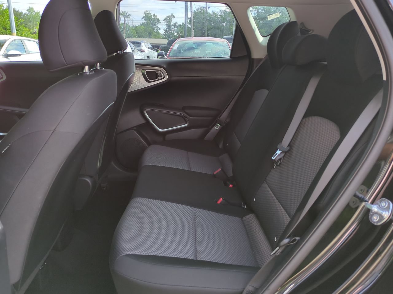 Certified 2025 Kia Soul LX w/ LX Technology Package FWD image 14
